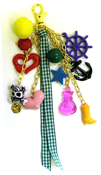 Přívěsky na kabelku C1000