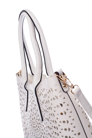 Bílá perforovaná kabelka přes rameno David Jones Graffiti