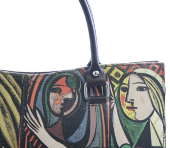 Hnědá kožená kabelka ItalY Picasso s potiskem