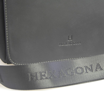 Černá kožená taška přes rameno Hexagona 299156