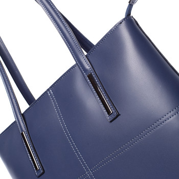 Moderní dámská kožená kabelka tmavě modrá - ItalY Adalicia