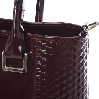 Dámská lakovaná vínová kabelka se vzorem - Annie Claire 7081