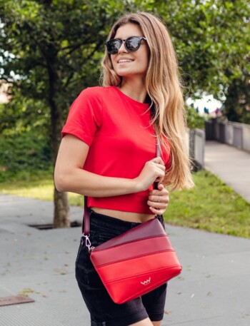 Dámská crossbody kabelka červená - Vuch Coalie Striped Red
