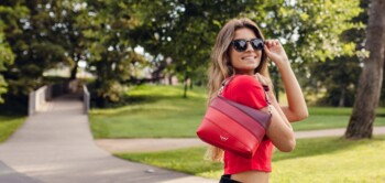 Dámská crossbody kabelka červená - Vuch Coalie Striped Red