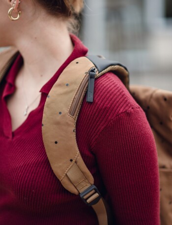 Městský batoh hnědý - Vuch Virion Dotty