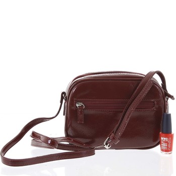 Originální dámská lesklá crossbody kabelka tmavá vínová - David Jones Fayanna