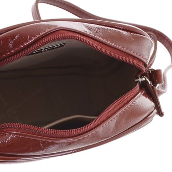 Originální dámská lesklá crossbody kabelka tmavá vínová - David Jones Fayanna